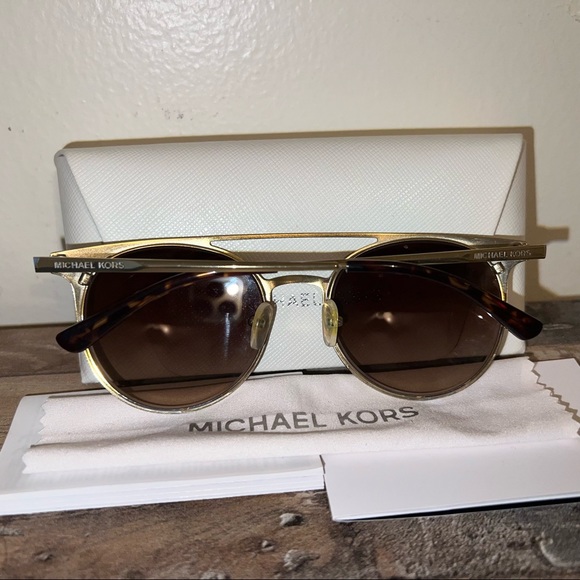 ORIGINAL MICHAEL KORS SUNGLASSES - Picture 3 of 5
